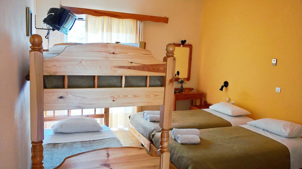 Hotel Galaxias Agioi Pandes 외부 사진