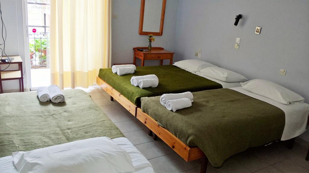 Hotel Galaxias Agioi Pandes 외부 사진